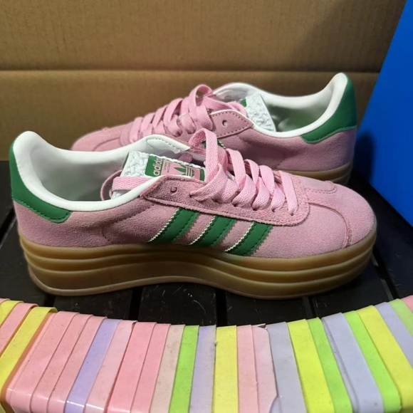 Adidas women's sneakers - Picture 4 of 9